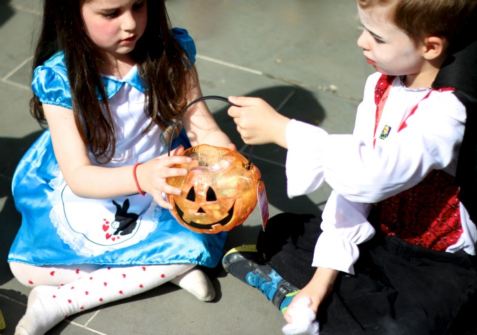 Pass the pumpkin game