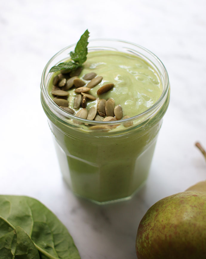 avaocado, spinach and pear green smoothie with soy milk - vegan smoothie bowl recipe - mypoppet.com.au