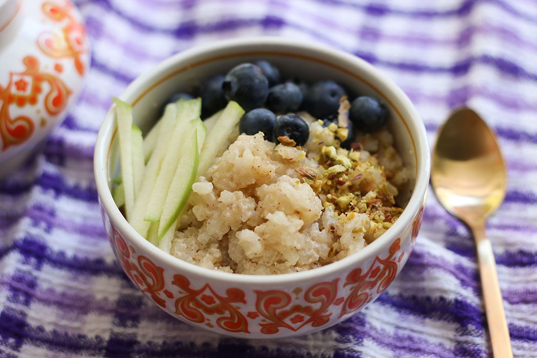 Very easy Slow Cooker Rice Pudding Recipe - Make in your crock pot, just set and forget. #recipe #ricepudding #slowcooker #crockpot mypoppet.com.au