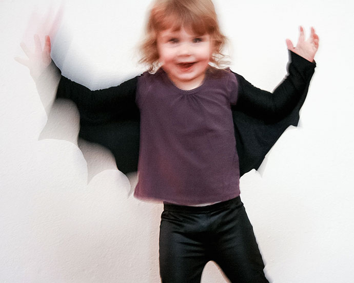 Halloween costume DIY Bat wings - mypoppet.com.au