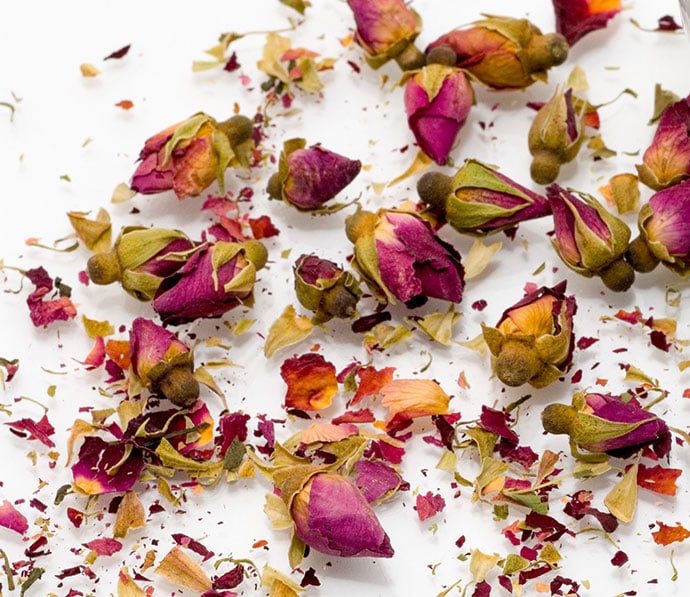 dried rose buds