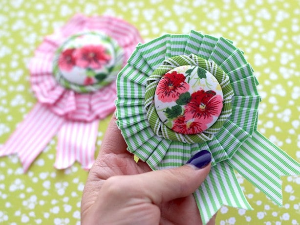 Fabric Ruffle Rosette Brooch in Brown