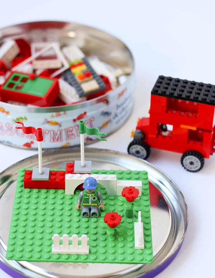 How to make a portable lego playset