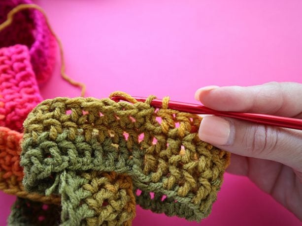 Crochet Paper Chain Christmas Garland | My Poppet Makes