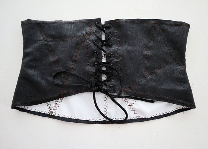 How to make a bellatrix lestrange corset - mypoppet.com.au