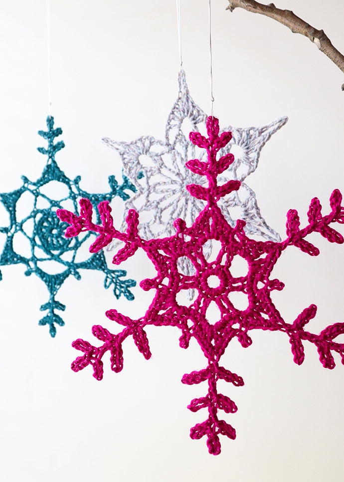 How to make a giant crochet snowflake