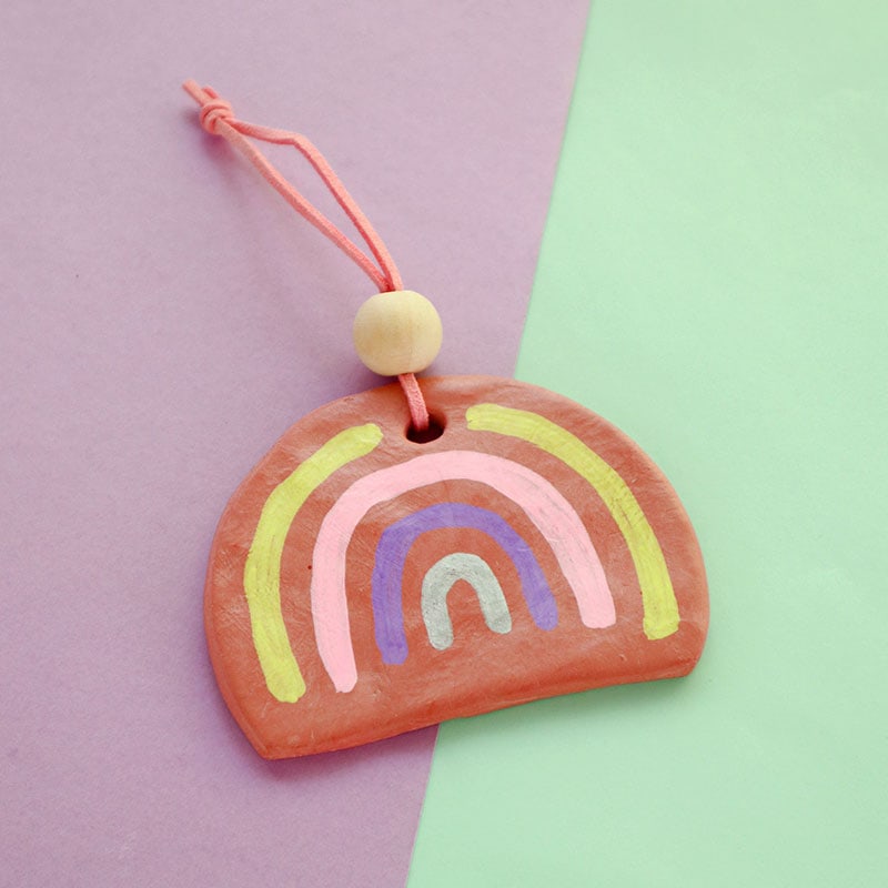 https://mypoppet.com.au/makes/mp-content/uploads/2020/12/clay-rainbow-ornament-IGcg.jpg