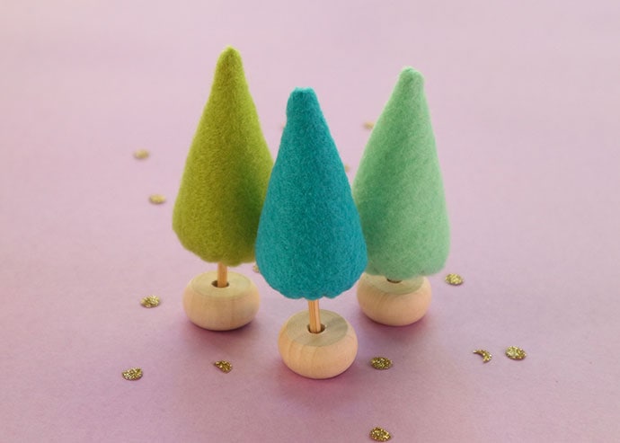 DIY mini felt christmas trees