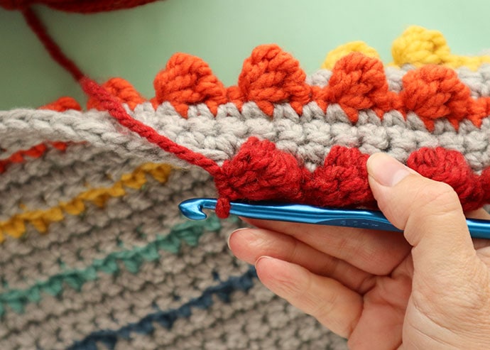 How to crochet a bobble stitch