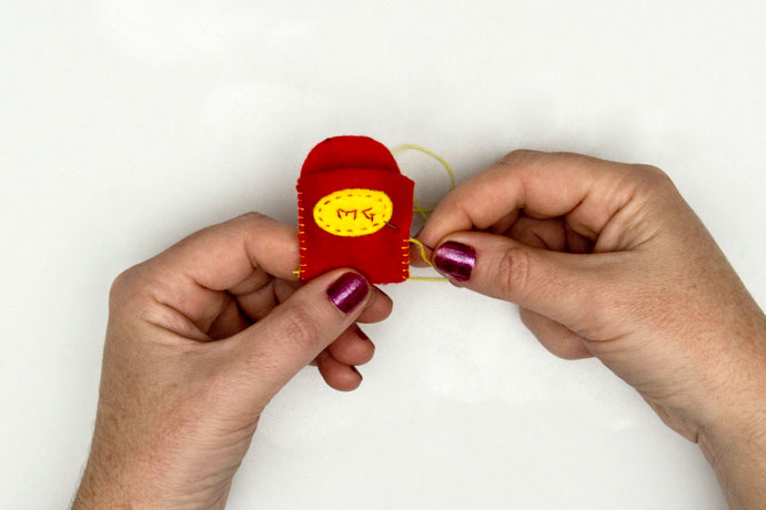 step for making felt french fries brooch