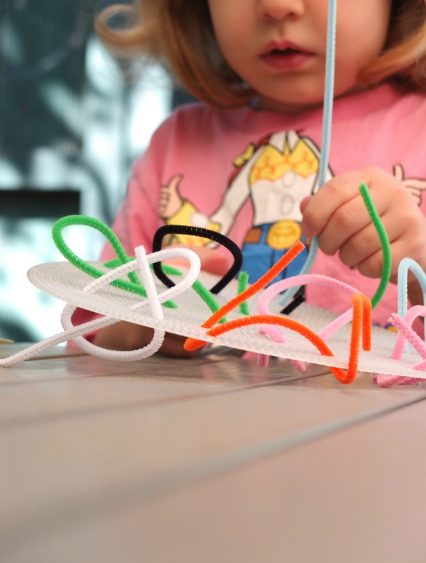 pipe cleaner weaving kids craft 