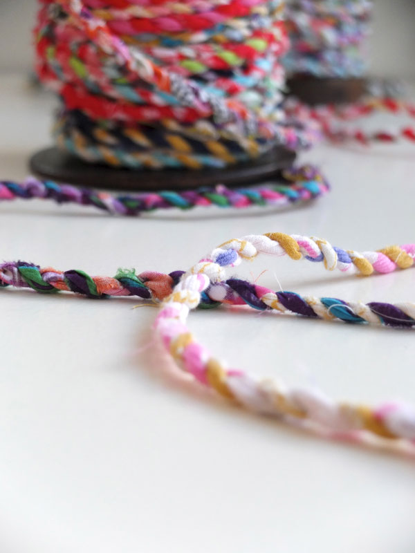 Scrapbusting: How to make Fabric Twine