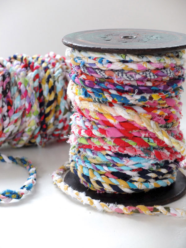 Scrapbusting: How to make Fabric Twine