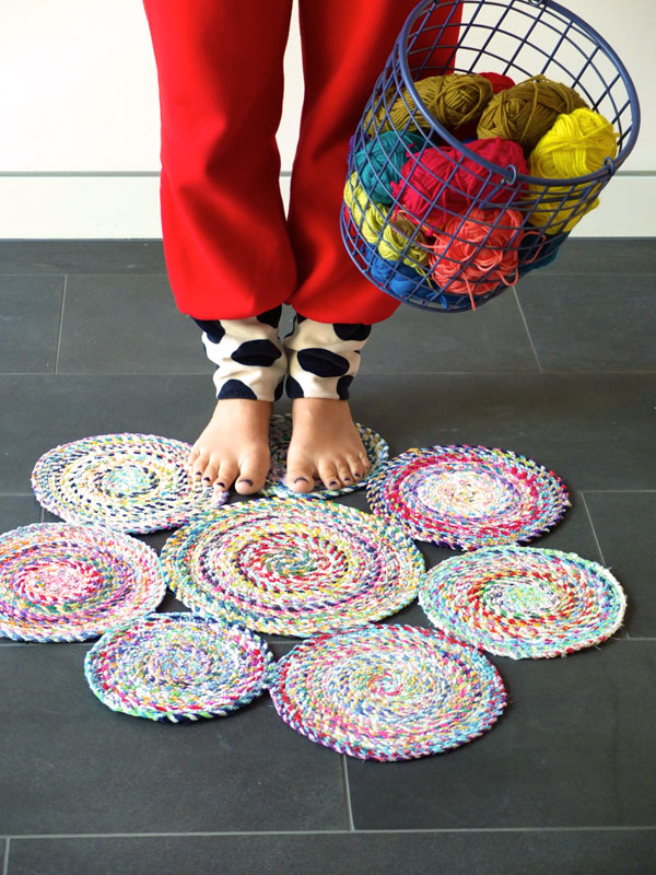 How to Make a Colourful Crochet Rag Rug With Recycled Fabrics