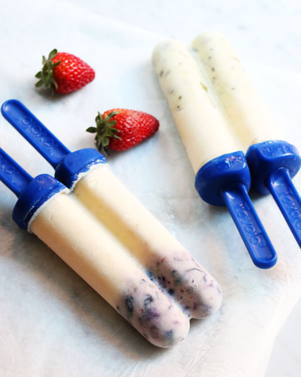 yoghurt kiwi and blueberry popcicles